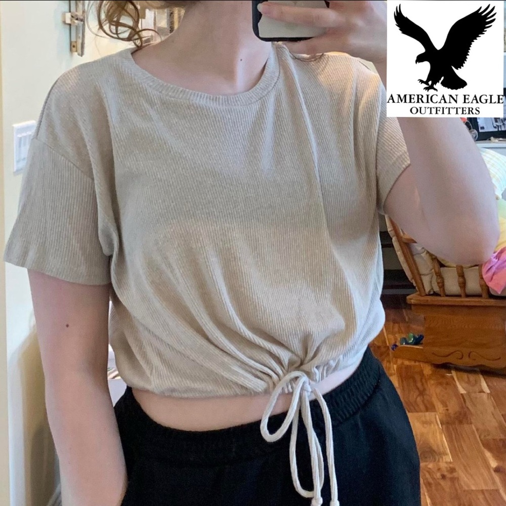 American Eagle Outfitterss Women’s Beige Tie-Front Women's Top. Size M oversized